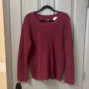 Long sleeve maroon sweater with back tie detail
